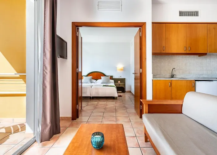 Vibra Blanc Palace Aparthotel 4*